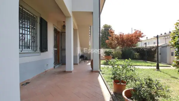 Villa via Del Parco 49, Capannori