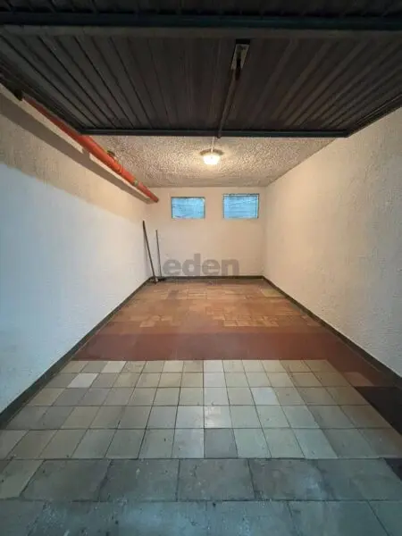 Garage via Gaetana Agnesi 12, Villaggio Giardino, Modena