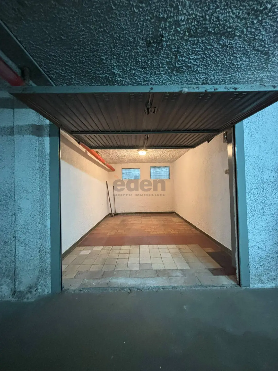 Immagine per Garage in vendita a Modena via Gaetana Agnesi 12