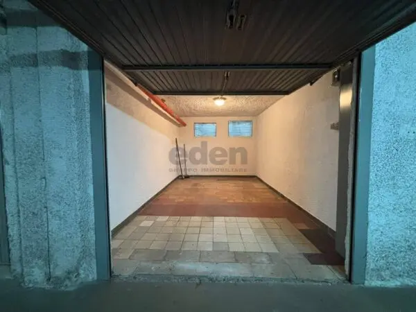 Garage via Gaetana Agnesi 12, Villaggio Giardino, Modena