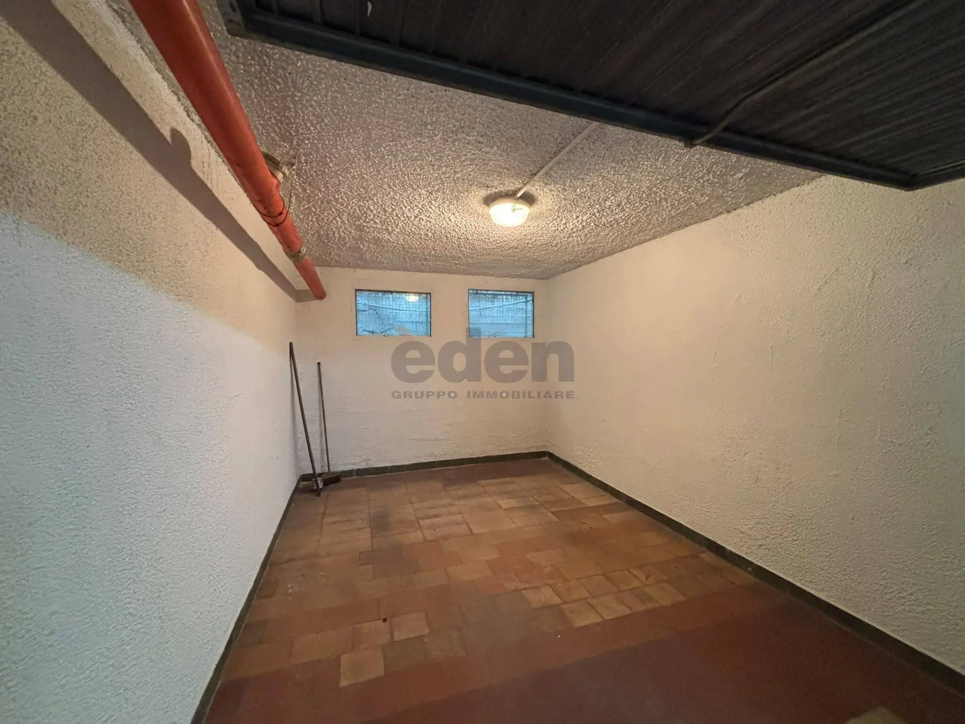 Immagine per Garage in vendita a Modena via Gaetana Agnesi 12