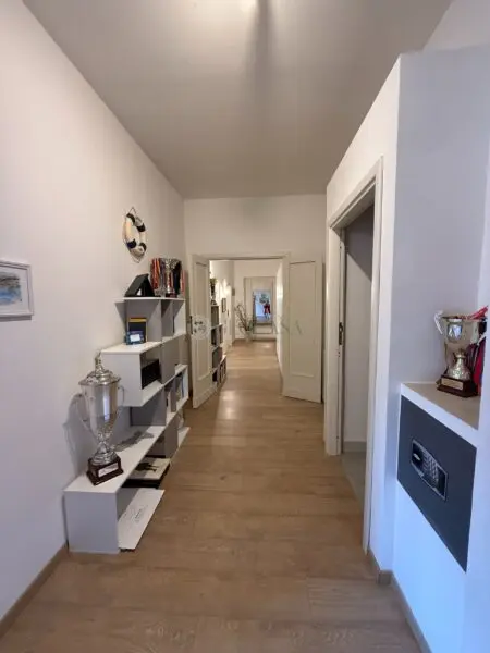 Monolocale viale Mazzini 47, La Spezia