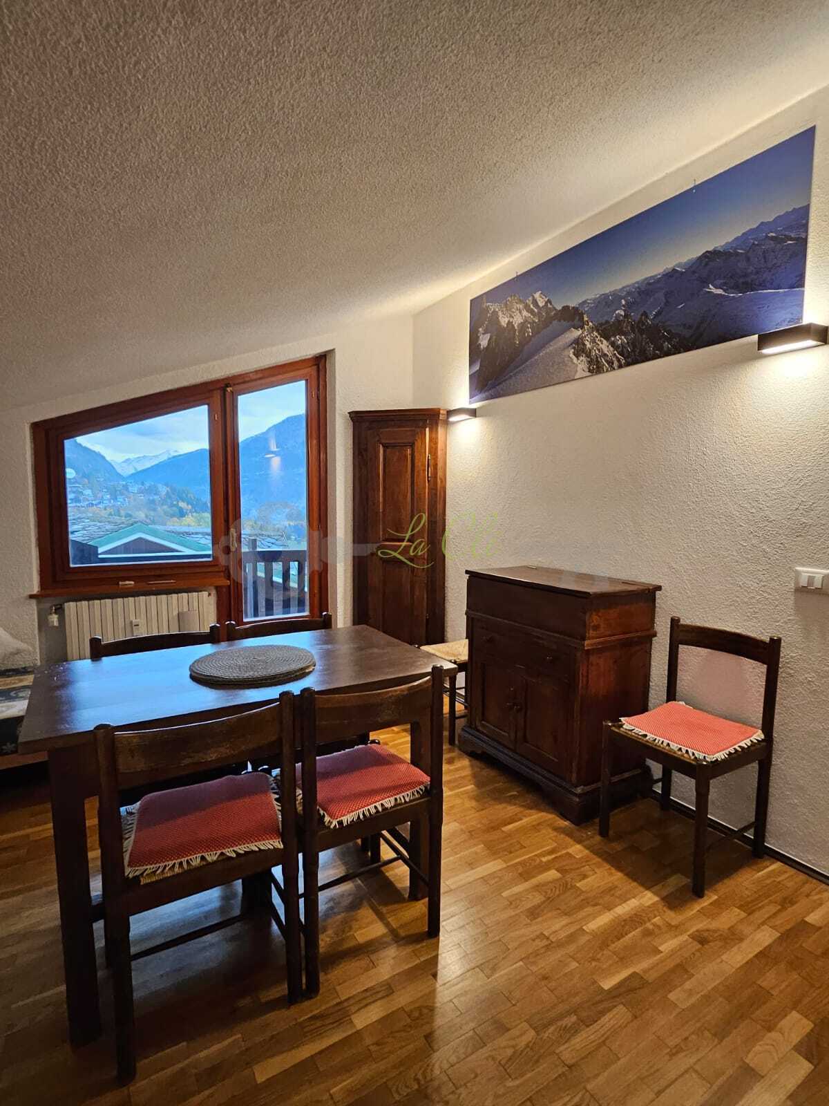 Immagine per Mansarda in affitto a Courmayeur strada Vittoria 33