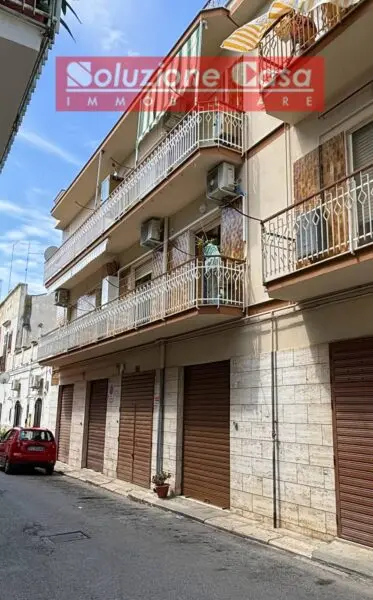 Appartamento via Esquilino, Canosa Di Puglia