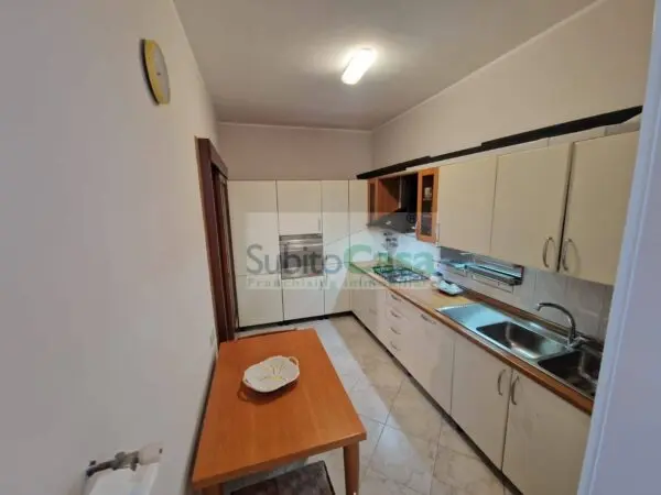 Appartamento via Isonzo, Chieti