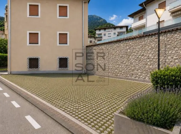 Attività Commerciale via Per Belvedere, Trento