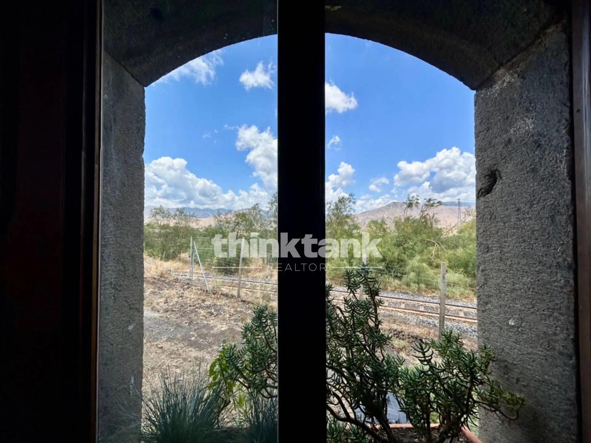 Immagine per Rustico/Casale in vendita a Castiglione di Sicilia Viale Regina Margherita 