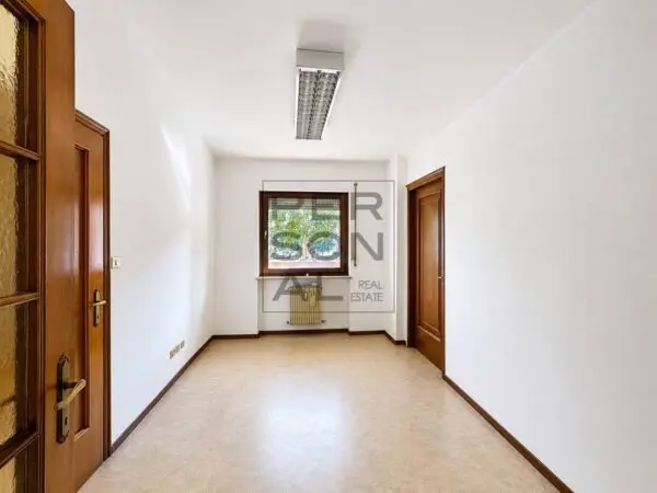 Appartamento via Resia, Bolzano