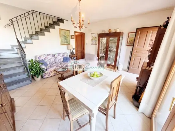 Casa Semindipendente via Concordia, Pietrasanta