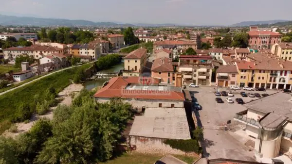 Negozio via Macello, Lonigo