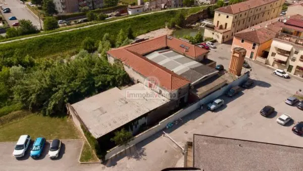 Negozio via Macello, Lonigo