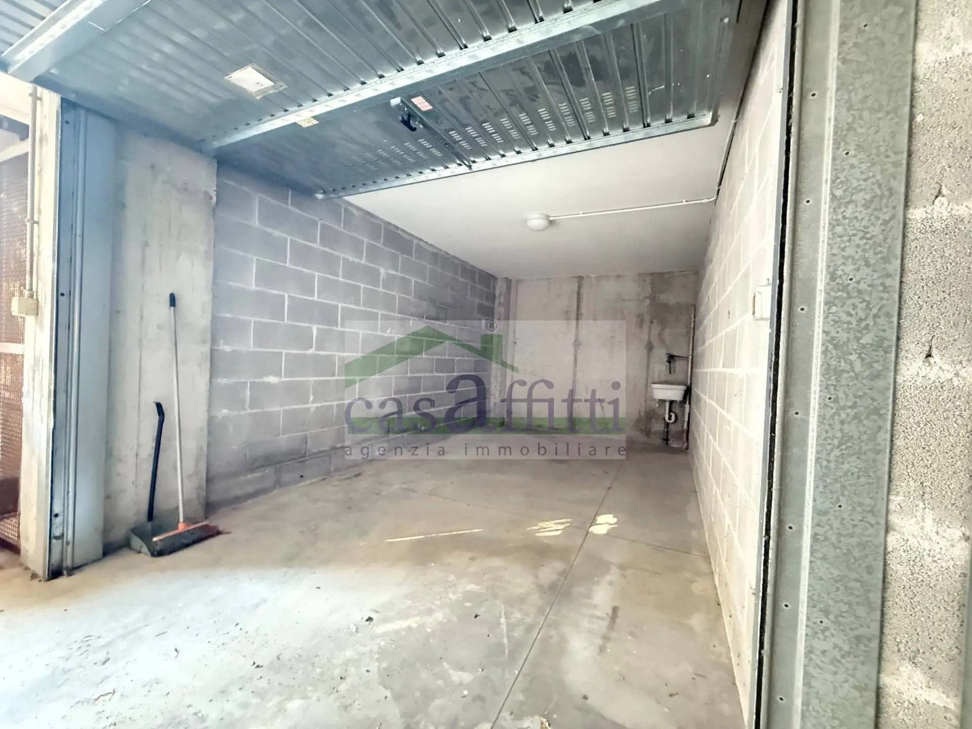Immagine per Box / Posto auto in affitto a Chieti Via Bari