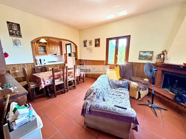 Villa via Valdicastello Carducci, Pietrasanta
