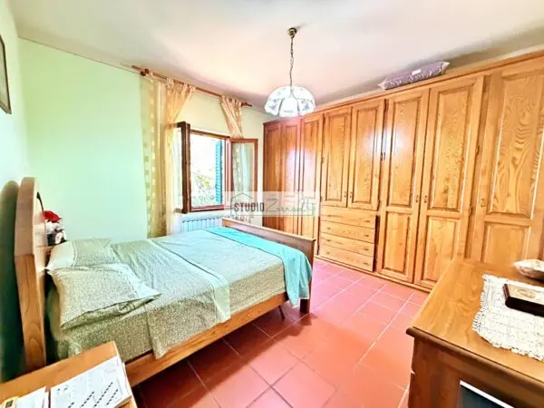 Villa via Valdicastello Carducci, Pietrasanta