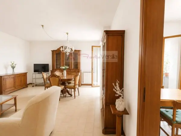 Appartamento via, Pietrasanta