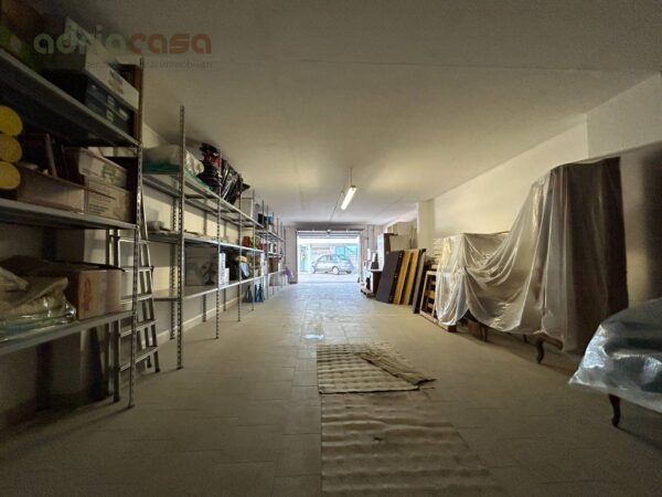 Box / Posto Auto viale Emilia, Riccione