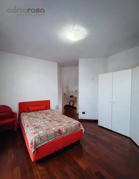 Villa via Tavoleto, San Clemente
