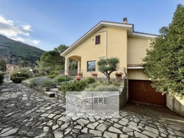 Villa via Borgata Chiappa, Garlenda