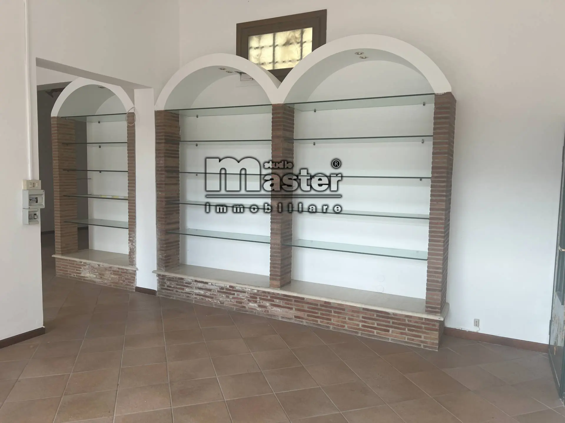 Immagine per Negozio in affitto a Paese CASTAGNOLE CENTRO 