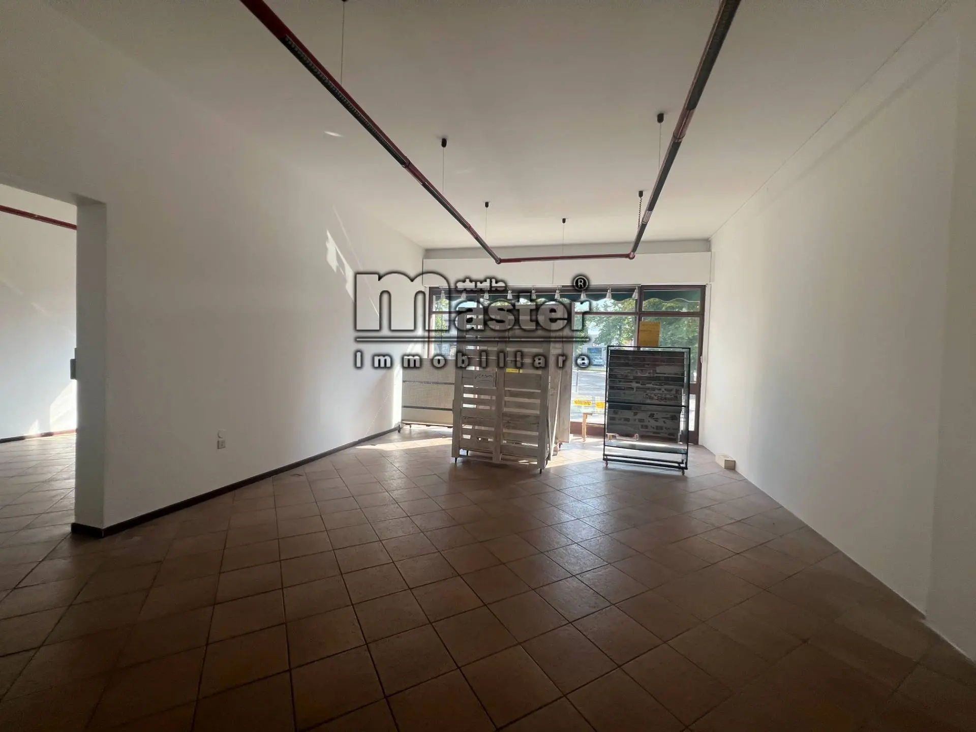 Immagine per Negozio in affitto a Paese CASTAGNOLE CENTRO 