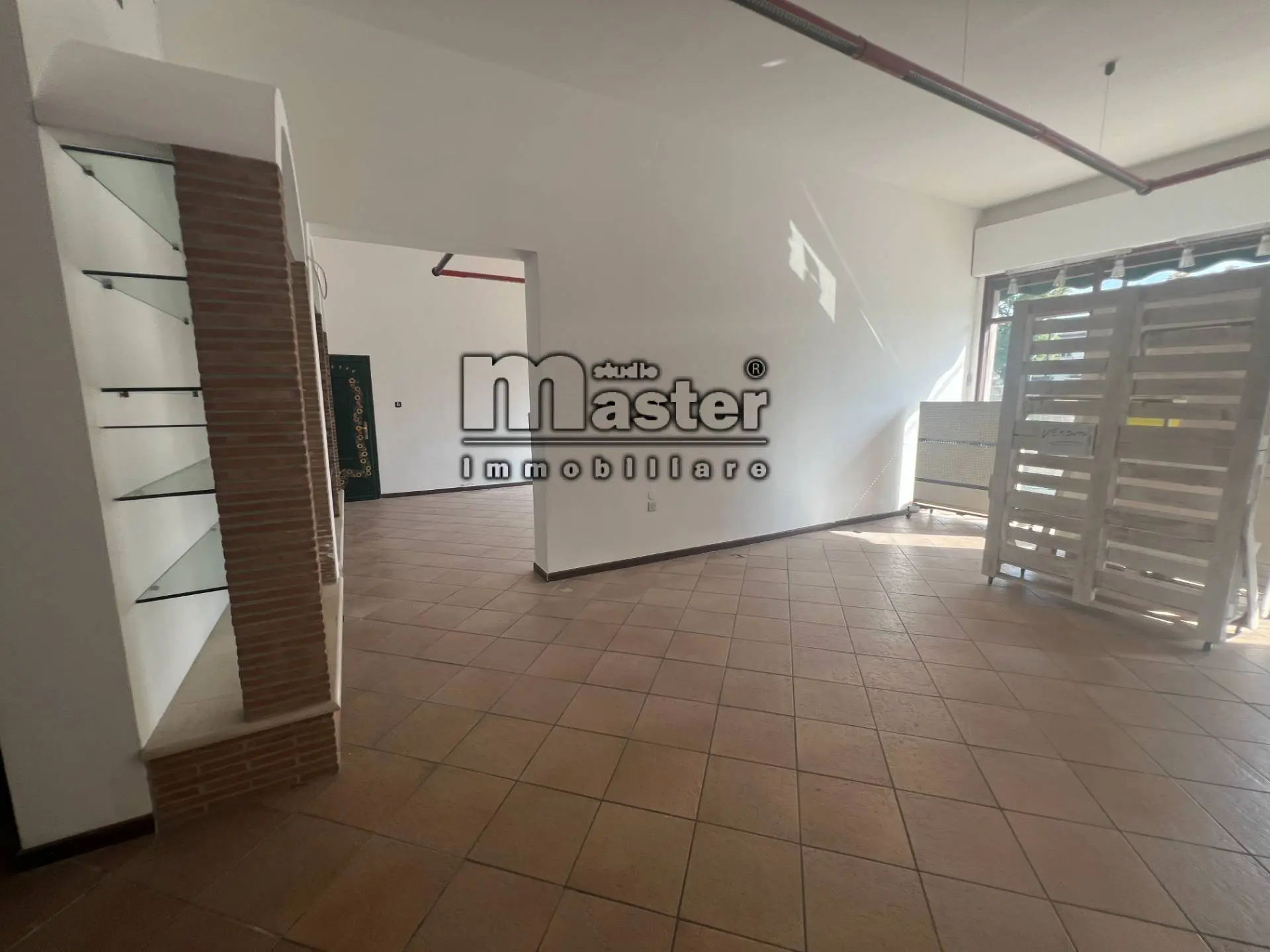 Immagine per Negozio in affitto a Paese CASTAGNOLE CENTRO 