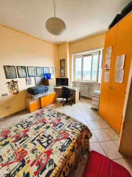 Trilocale corso Umberto I 131, Pescara