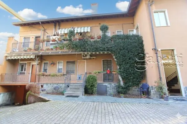 Appartamento via Cornaggia 20, Rho