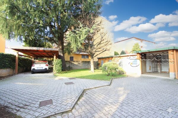 Monolocale via Cornaggia, Rho