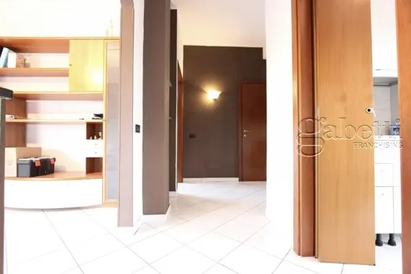 Trilocale viale Villoresi 37, Nerviano