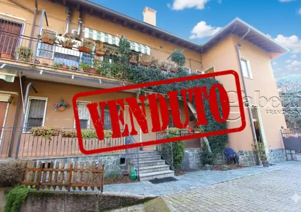 Appartamento via Cornaggia 20, Rho