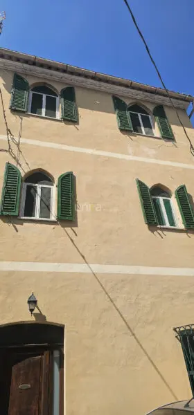 Villa Trifamiliare via Gambasilla Snc, Castelbellino