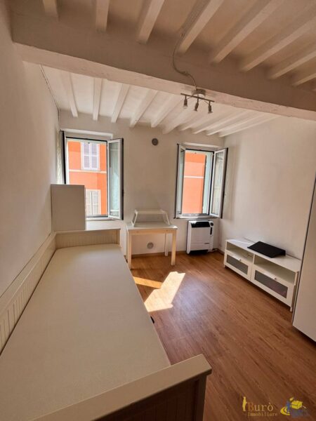 Monolocale via Borgo Guazzo, Parma