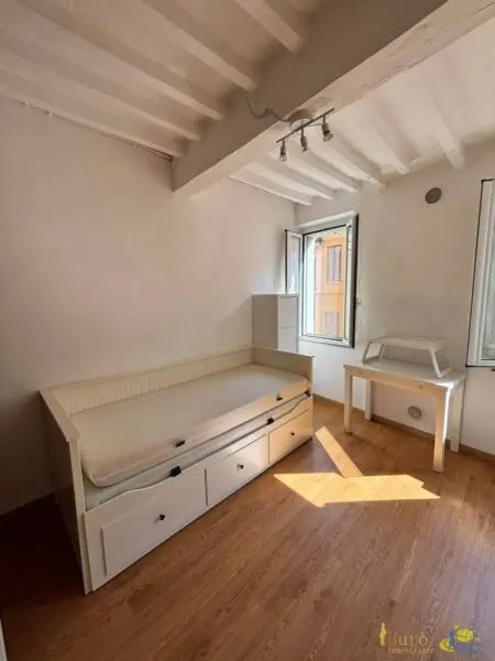 Monolocale via Borgo Guazzo, Parma