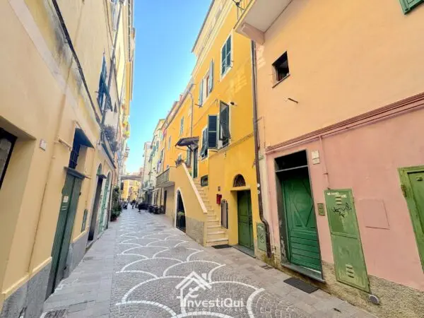 Bilocale via Rocca Crovara 16, Pietra Ligure