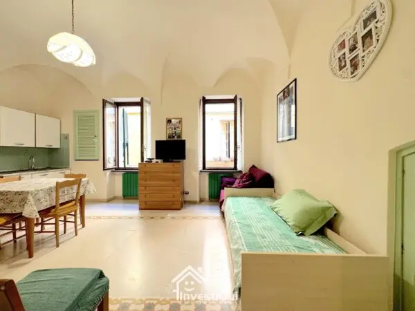 Bilocale via Rocca Crovara 16, Pietra Ligure