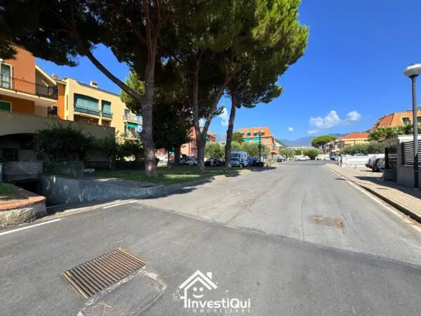 Garage piazza Nenni 18, Pietra Ligure
