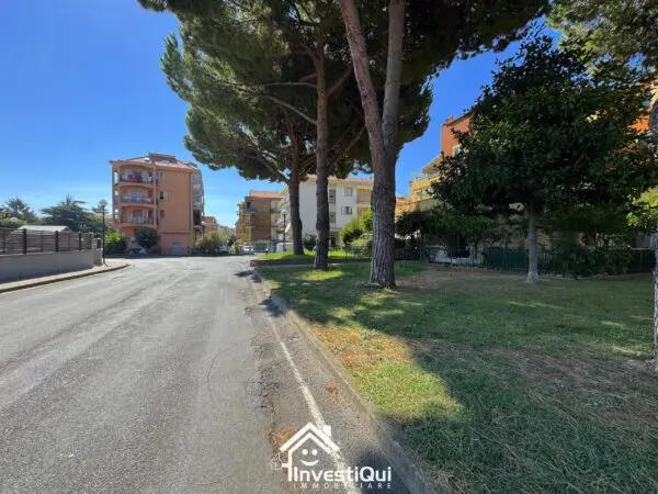 Garage piazza Nenni 18, Pietra Ligure
