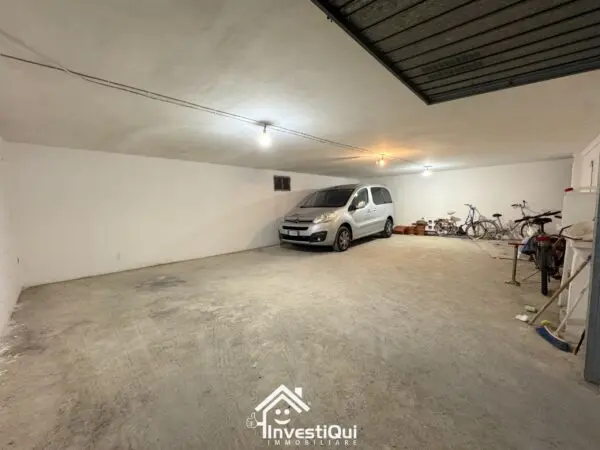 Garage piazza Nenni 18, Pietra Ligure
