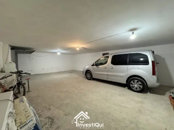 Garage piazza Nenni 18, Pietra Ligure
