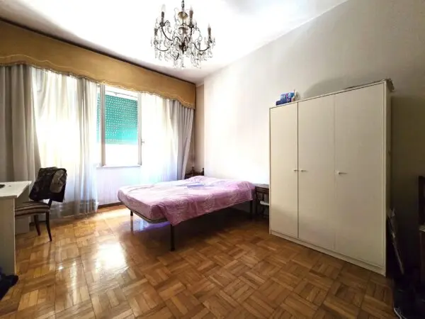 Stanza via Nomentana 330, Roma