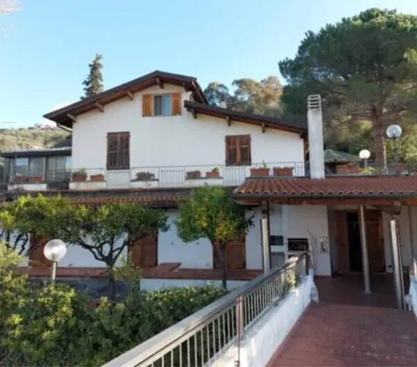 Villa Bifamiliare via Privata Delle Rose Snc, Diano San Pietro