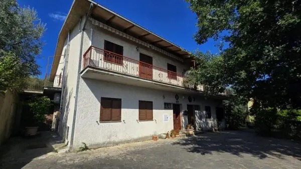 Trilocale via Delle Mimose 37, Montecchio