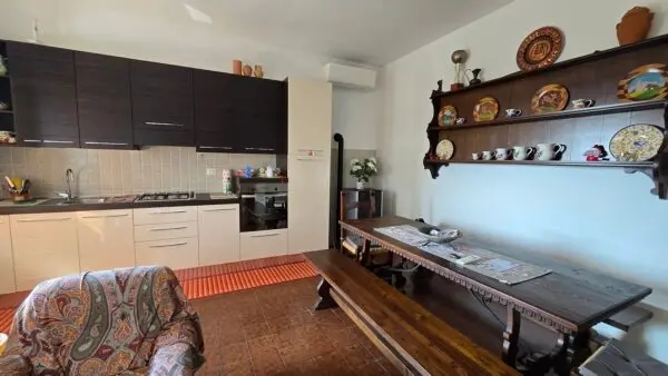 Trilocale via Delle Mimose 37, Montecchio