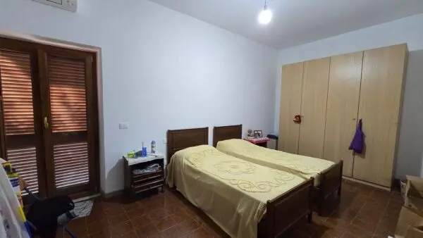 Trilocale via Delle Mimose 37, Montecchio