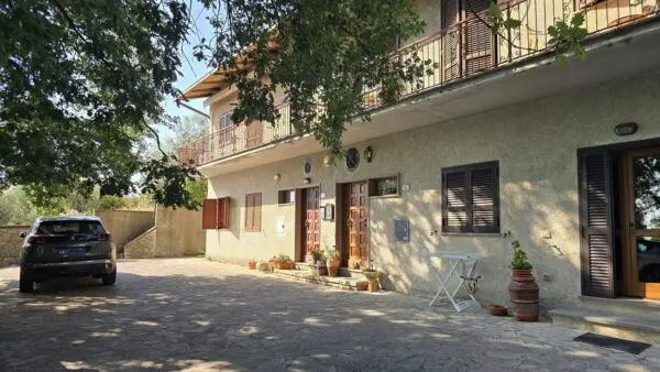 Trilocale via Delle Mimose 37, Montecchio