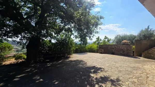 Trilocale via Delle Mimose 37, Montecchio