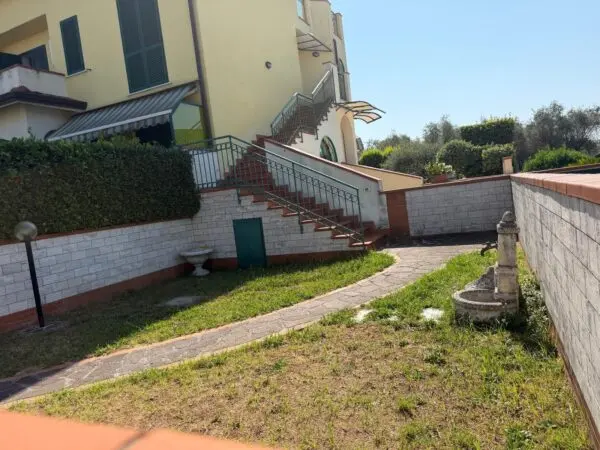Villa A Schiera via Larga 37, Luni
