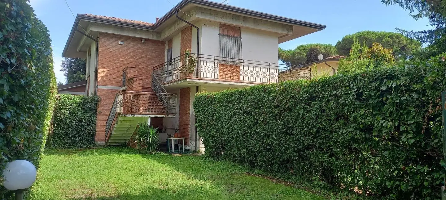 Immagine per Villa bifamiliare in vendita a Massa via Livorno 34