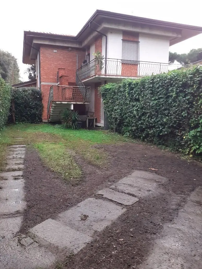 Immagine per Villa bifamiliare in vendita a Massa via Livorno 34