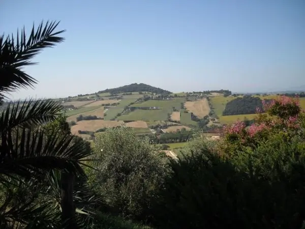 Villa via Chiaravallese, Osimo